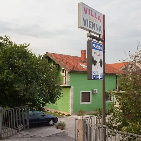 Vienna 3*